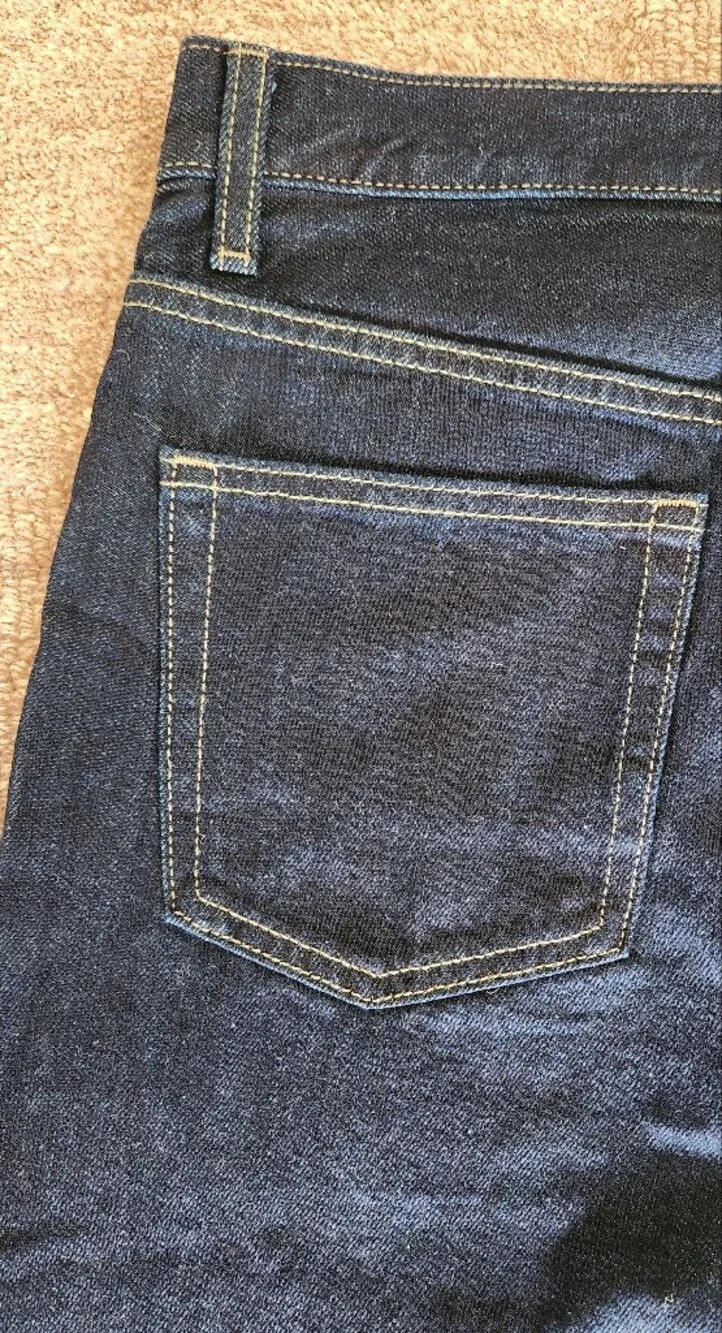NWT Women's Uniqlo Wide Straight Jeans In Navy Dark Wash - Picture 9 of 10